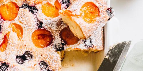 Apricot blackberry cake